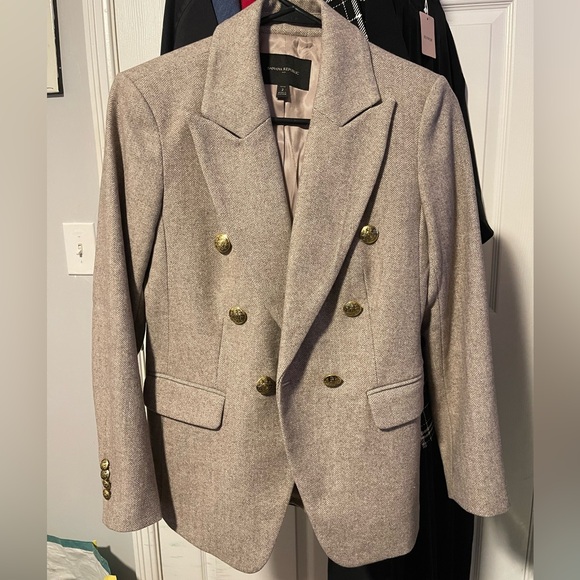 Banana Republic Jackets & Blazers - Banana Republic Herringbone Tweed Double-Breasted Blazer Beige with Gold Buttons